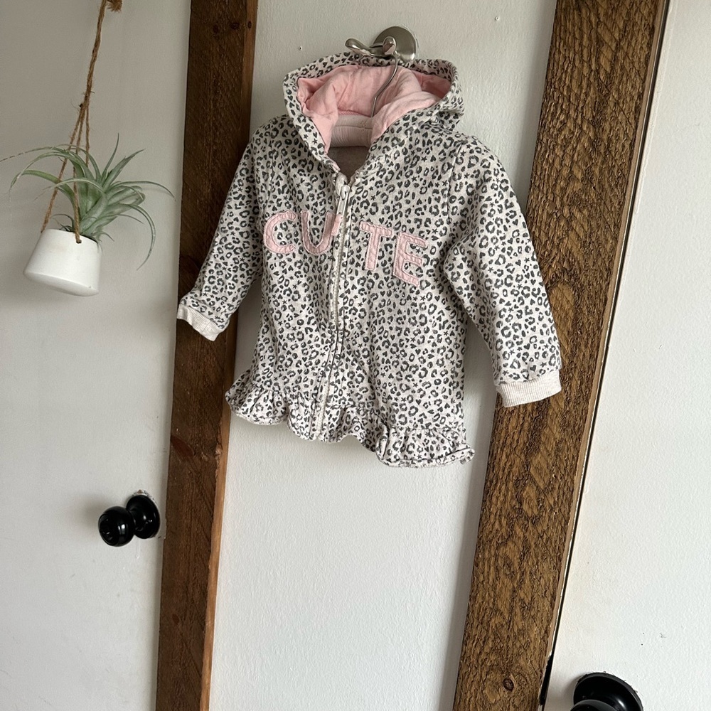 Baby Girl Cheetah “Cute” Print Hoodie Zip Jacket Sweater Cozy 9-12 Months - Picture 4 of 8